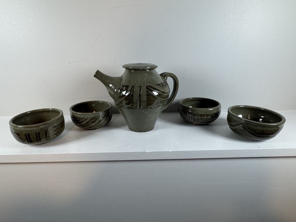 Vintage Green Glazed Handmade Signed Lidded Teapot 4 Cups